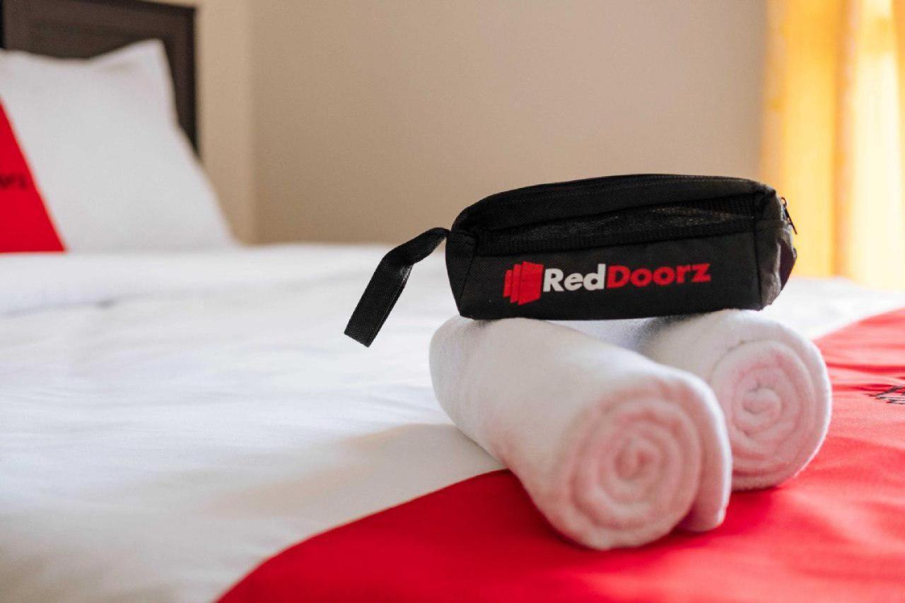 Hotel Reddoorz @ Paus Raya à Palangkaraya Extérieur photo